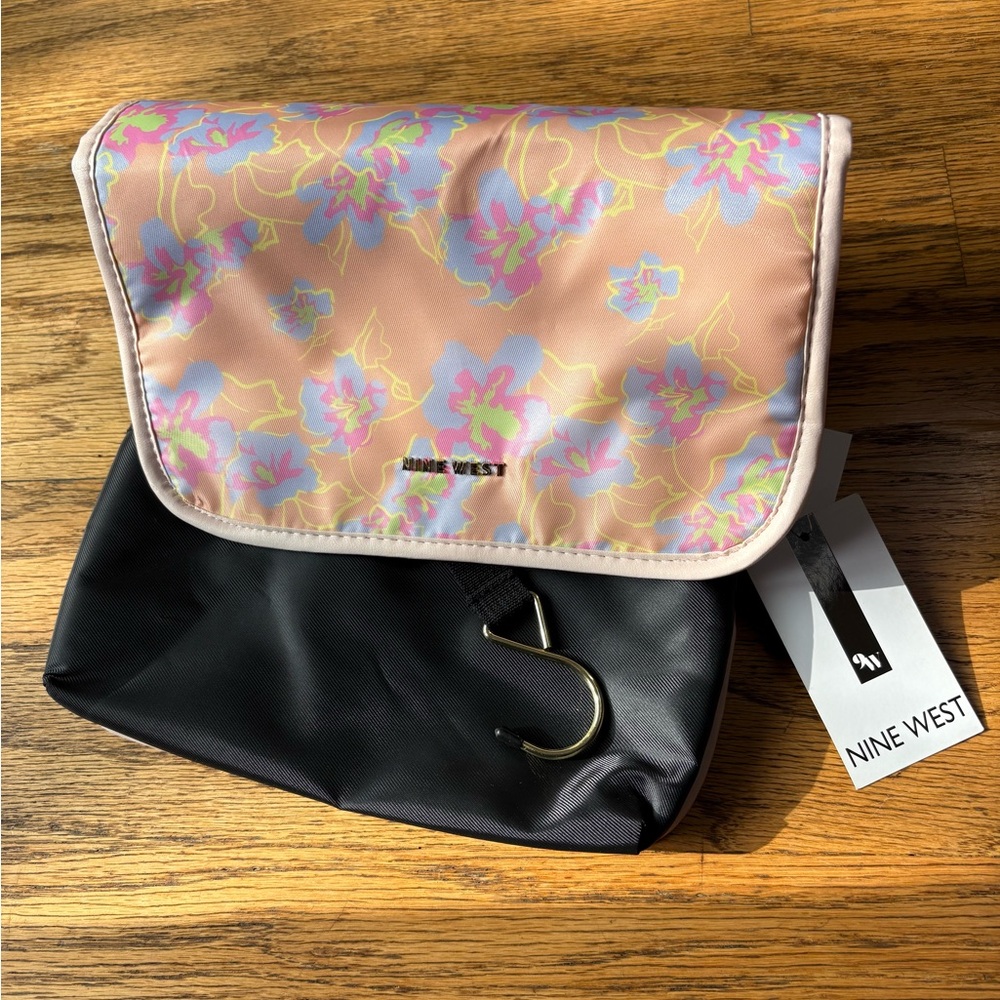 Nine West Travel Hanging Organizer